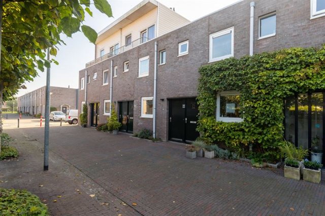 iQ Makelaars Groningen, Damsterwaard