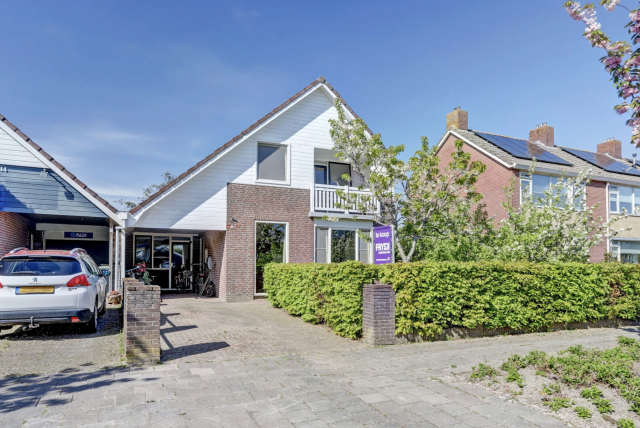 iQ Makelaars Kollumersweach, Blankenstrjitte