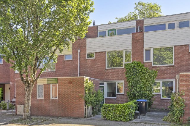 iQ Makelaars GRONINGEN, Albrondaheerd